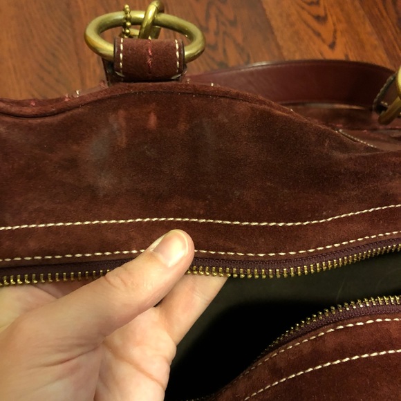 Burgundy Coach Handbag 👜 - Picture 7 of 8